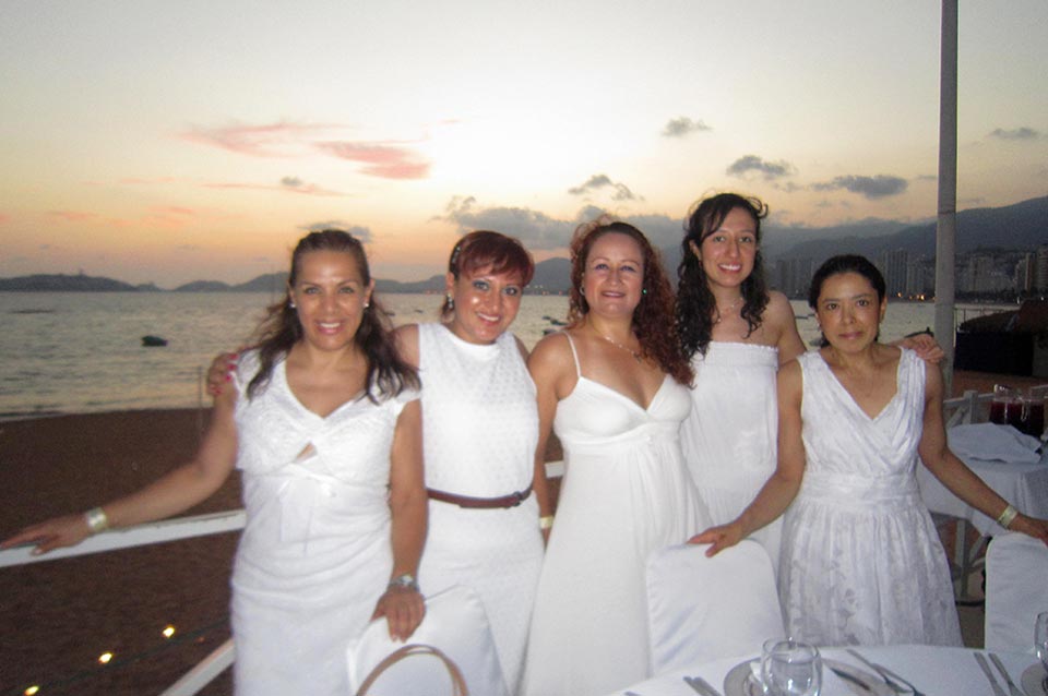 RH Acapulco Travel and Business