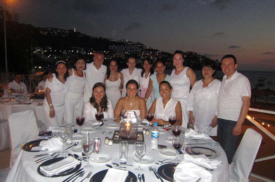 RH Acapulco Travel and Business