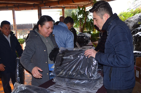 grupo Bonafont junta gerencial entrega de paquetes