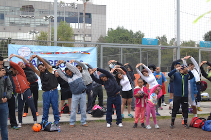 evento deportivo Danone estiramiento